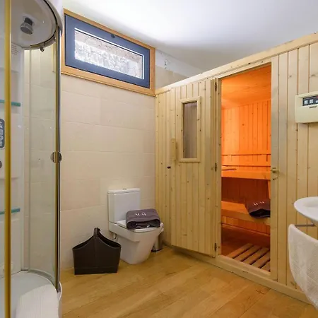 Mamma Mia Pool Heat Private & Jacuzzi 普拉亚布兰卡