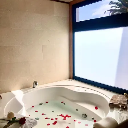 Mamma Mia Pool Heat Private & Jacuzzi * 普拉亚布兰卡