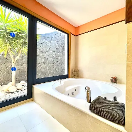 فيلة Mamma Mia Pool Heat Private & Jacuzzi *