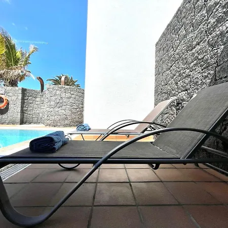 Mamma Mia Pool Heat Private & Jacuzzi Playa Blanca (Lanzarote)