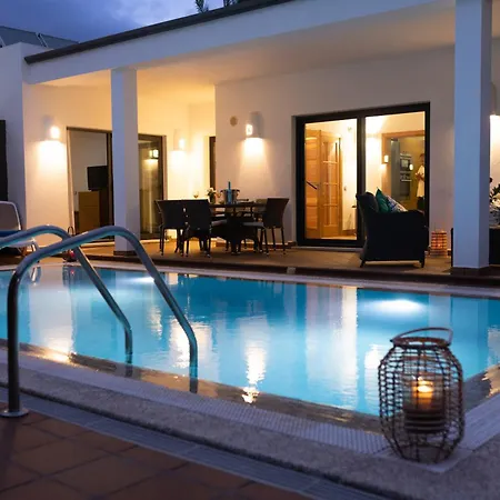 ヴィラ Mamma Mia Pool Heat Private & Jacuzzi *