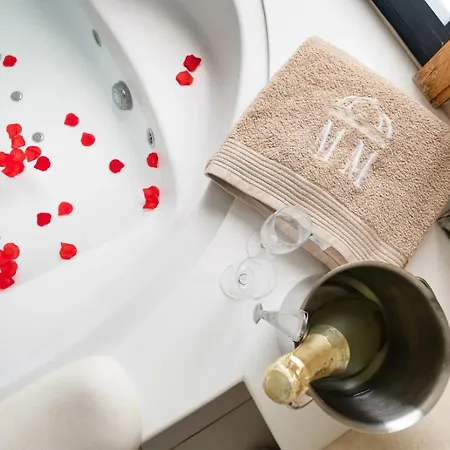 Villa Mamma Mia Pool Heat Private & Jacuzzi