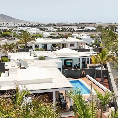 Mamma Mia Pool Heat Private & Jacuzzi Playa Blanca (Lanzarote)