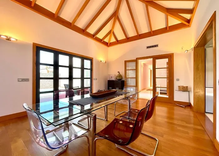 Mamma Mia Pool Heat Private & Jacuzzi *