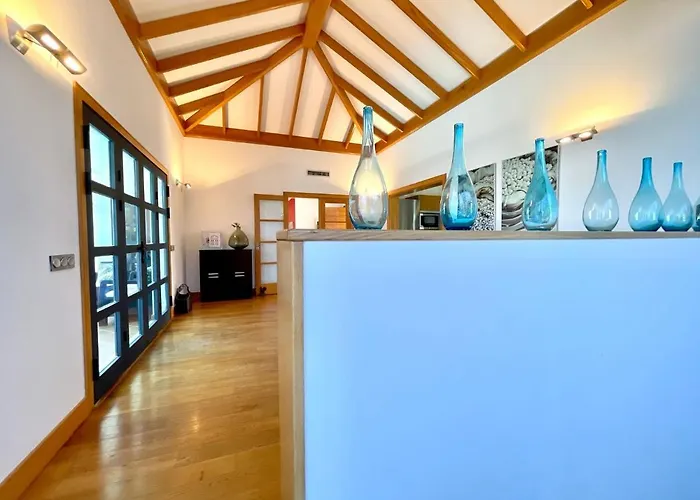 Mamma Mia Pool Heat Private & Jacuzzi Villa *