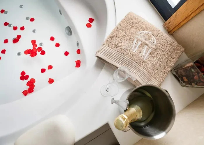 Villa Mamma Mia Pool Heat Private & Jacuzzi