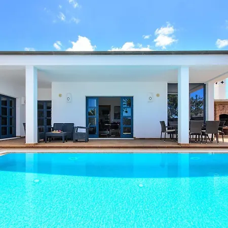 Villa Mamma Mia Pool Heat Private & Jacuzzi *