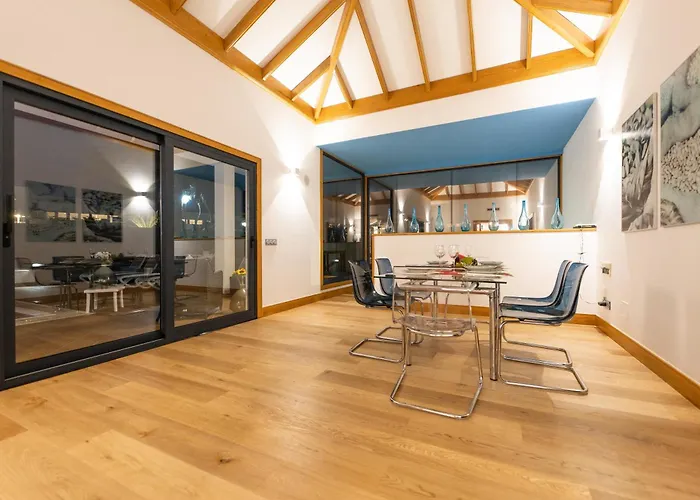 Mamma Mia Pool Heat Private & Jacuzzi Villa *